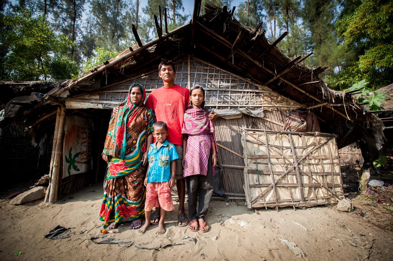 Bangladeshi family